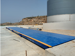 河南（鶴壁市）泰源倉(cāng)儲(chǔ)物流100噸地磅