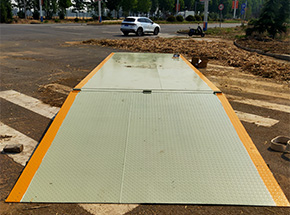 開(kāi)封大營(yíng)鎮(zhèn)棗朱村流動(dòng)收糧點(diǎn)30噸移動(dòng)地磅